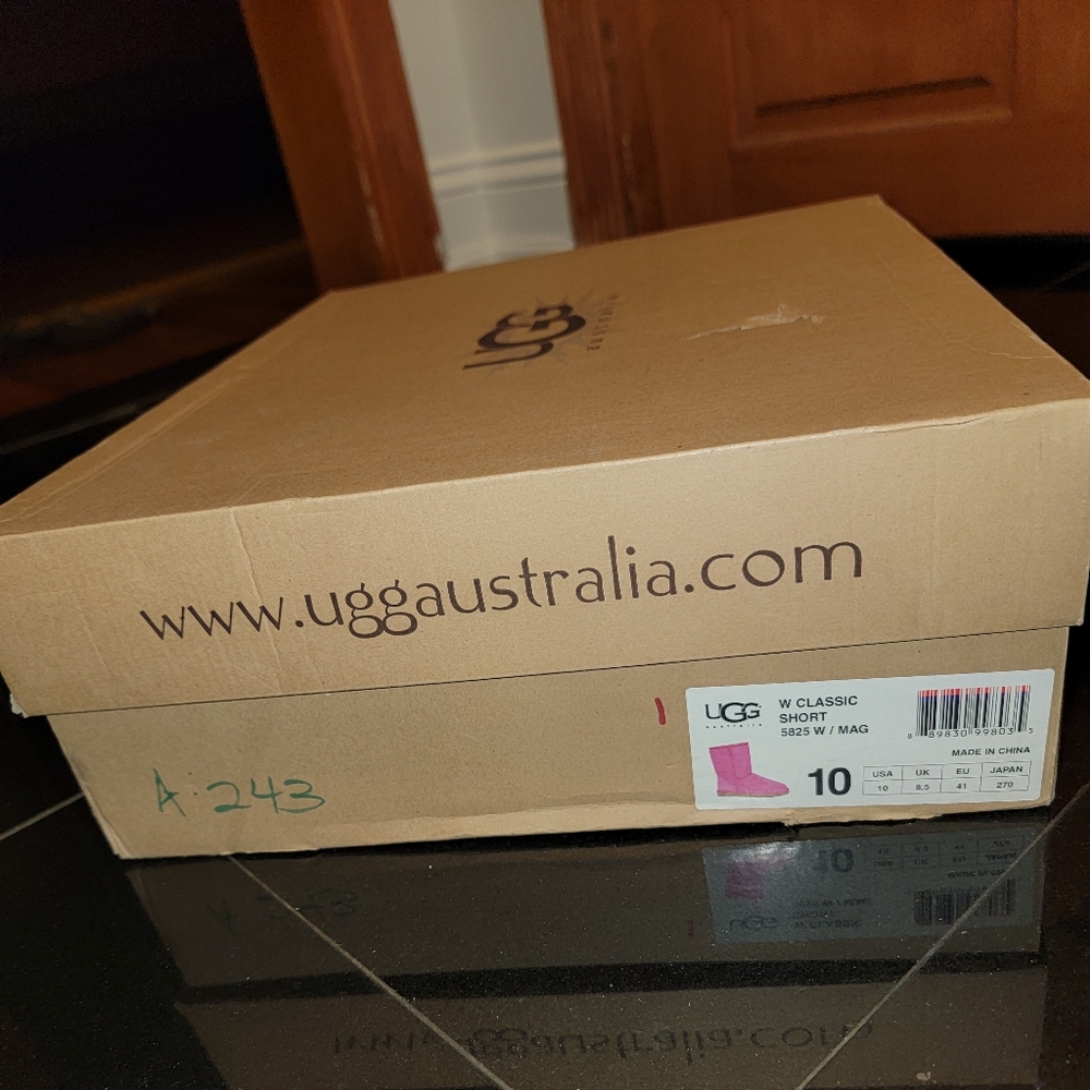 Classic Short | UGG Australia - Picture 7 of 7